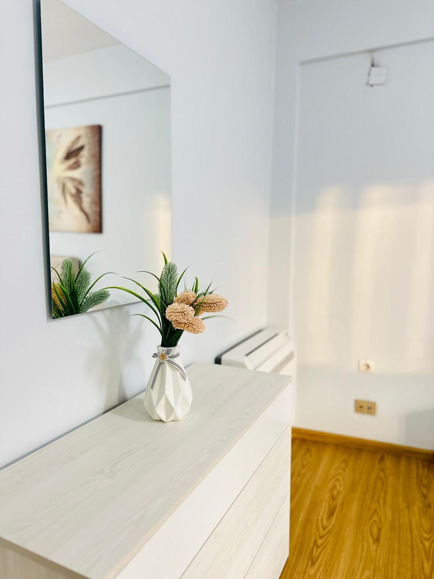 Duplex Apartment-balcony-city Center -7 Guests Appartamento