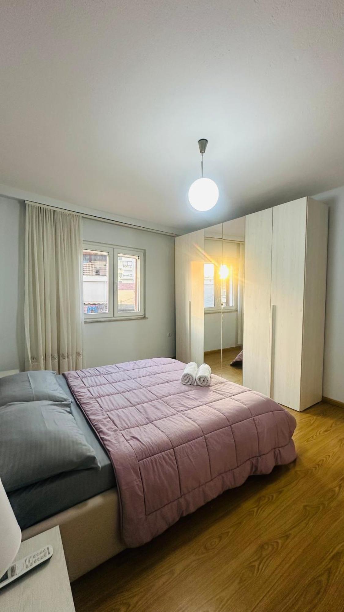 Duplex Apartment-balcony-city Center -7 Guests Appartamento Tirana