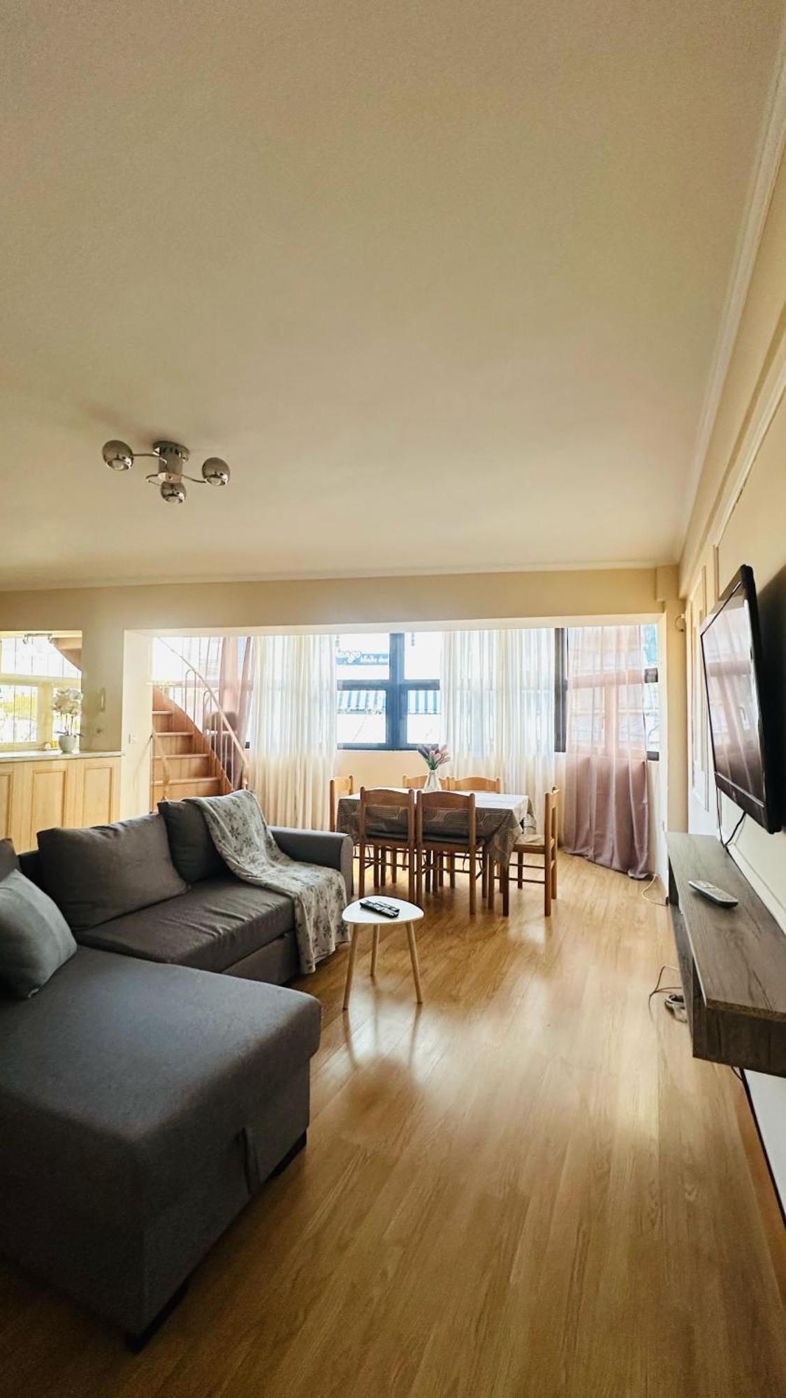 Duplex Apartment-balcony-city Center -7 Guests Appartamento Tirana